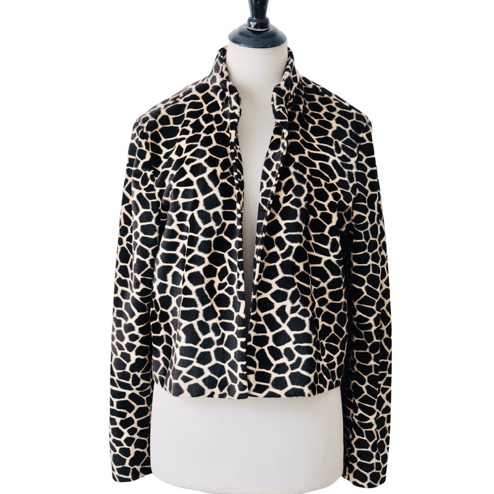 Elliott Lauren | Giraffe Print Crop Blazer